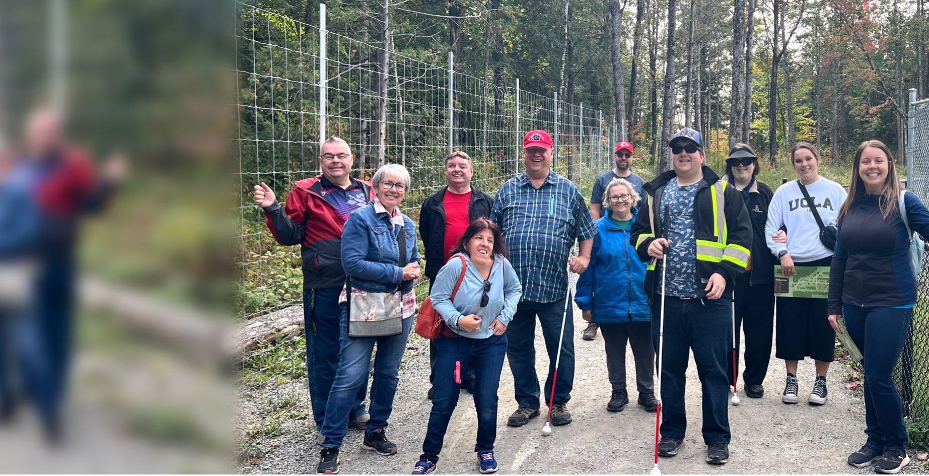 photo de groupe les usagers du APHC en sortie plein air